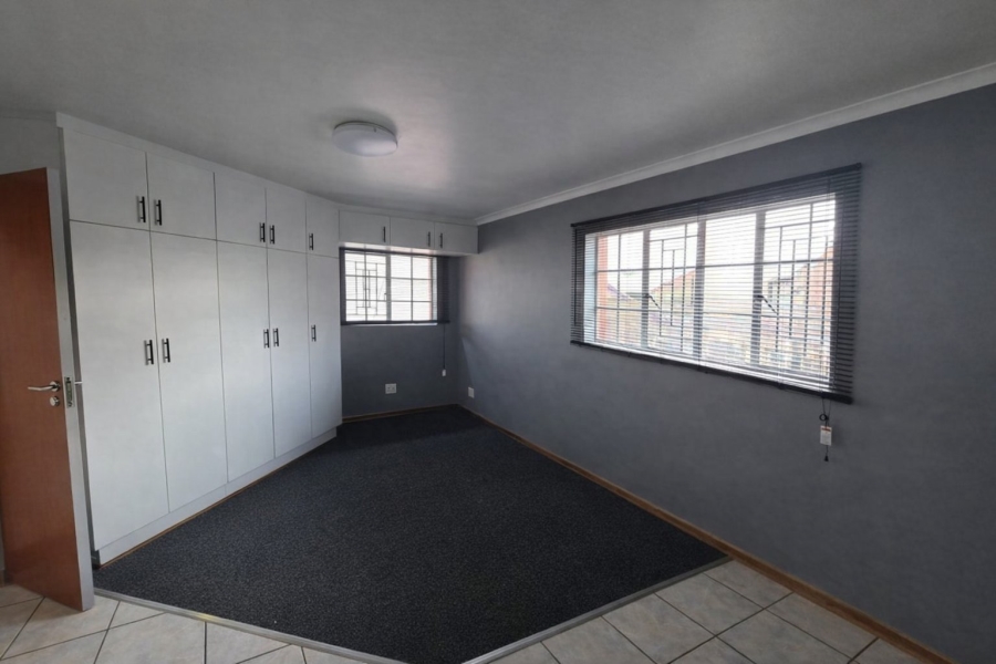 1 Bedroom Property for Sale in Willows Free State